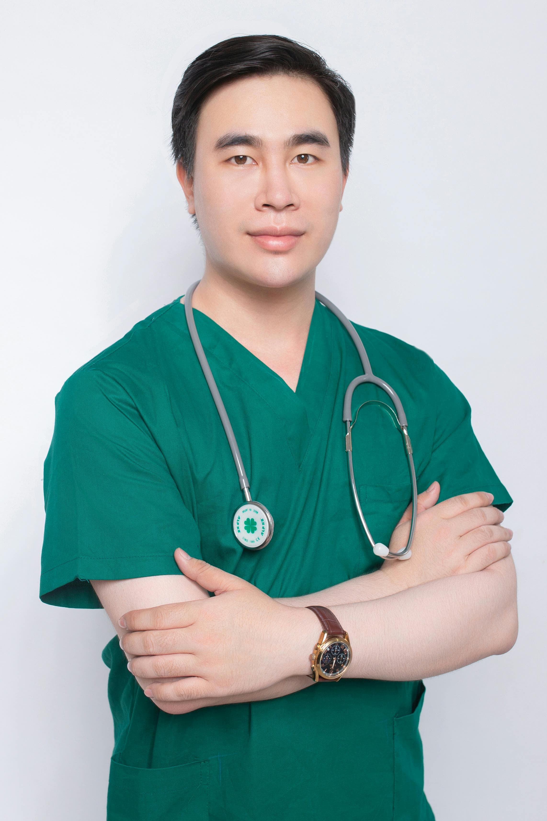 Dr. Michael Chen